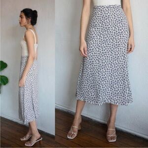 Reformation Bea Skirt in Bombay size 10 midi skirt